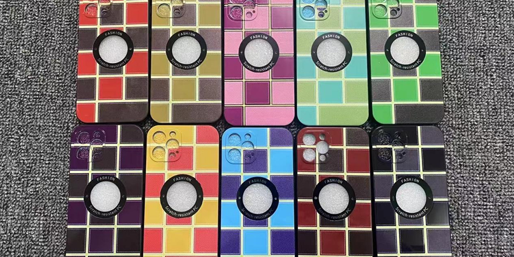 Πλεονεκτήματα και μειονεκτήματα μιας ποικιλίας υλικών Θήκη κινητού τηλεφώνου